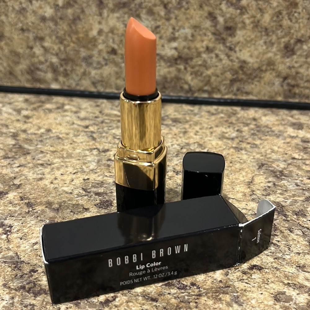 Bobbi Brown lipstick in Salmon